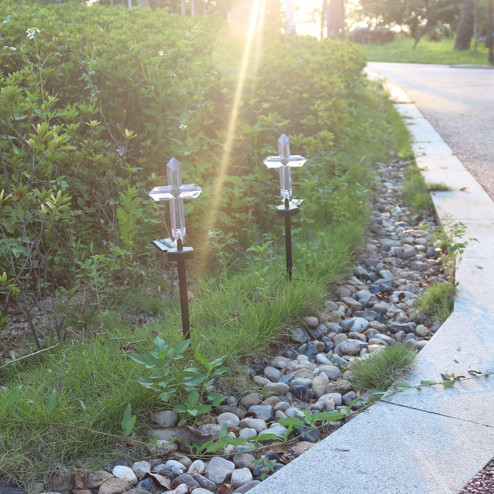 Solar-powered Cross Garden Sta - Outdoor Yard Power Stake ulasan dan harga